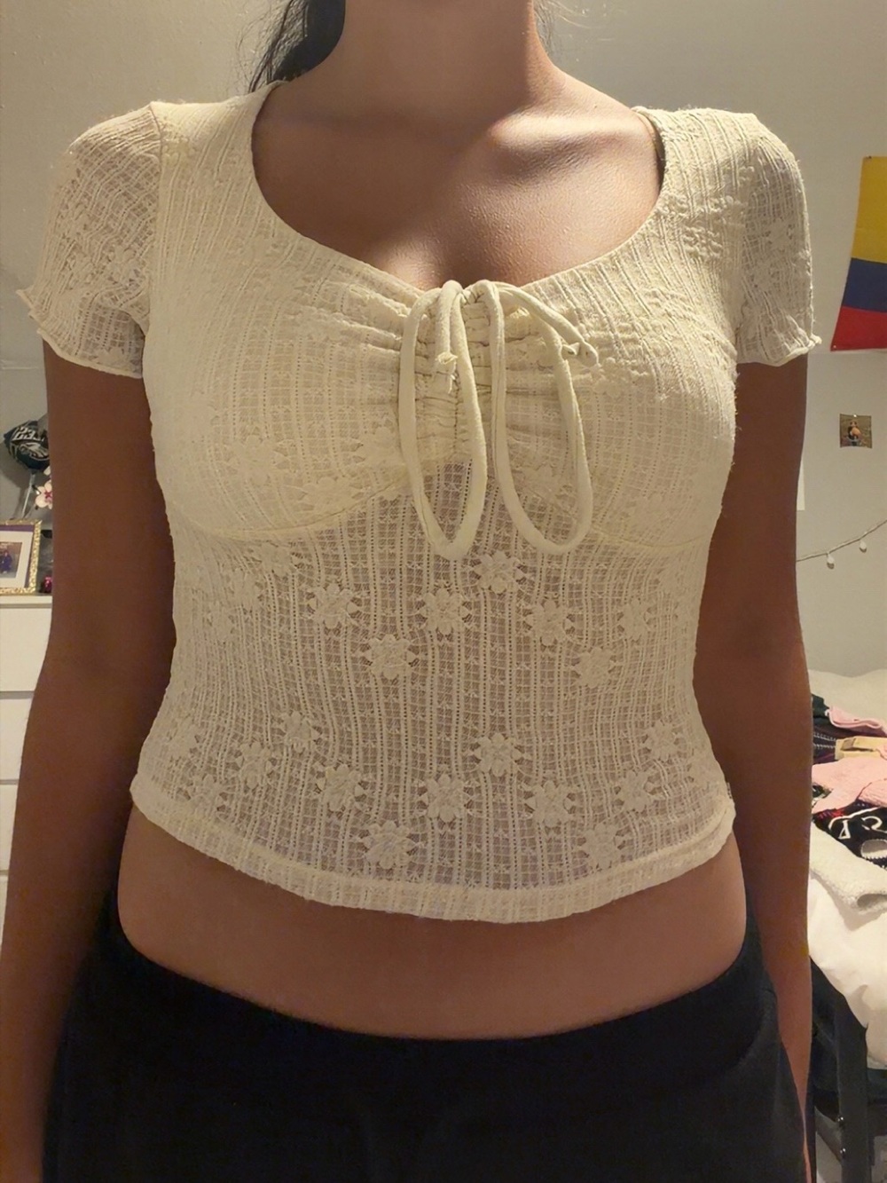 Heart & Hips Cream Lace Short Sleeve Top